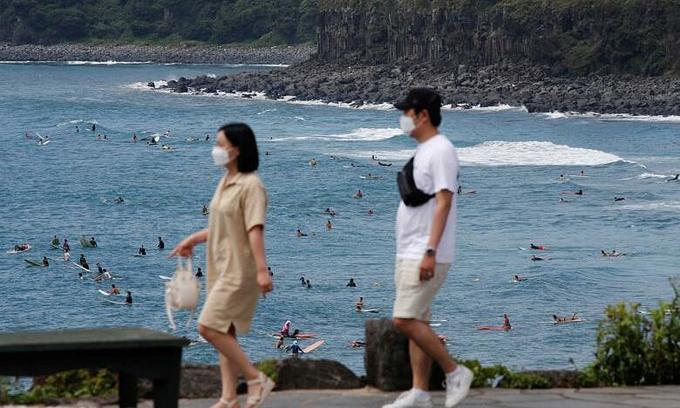 Airline cancels Vietnamese tourists' tickets to South Korea's Jeju Island
